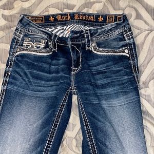 Beautiful diamond pocket jeans